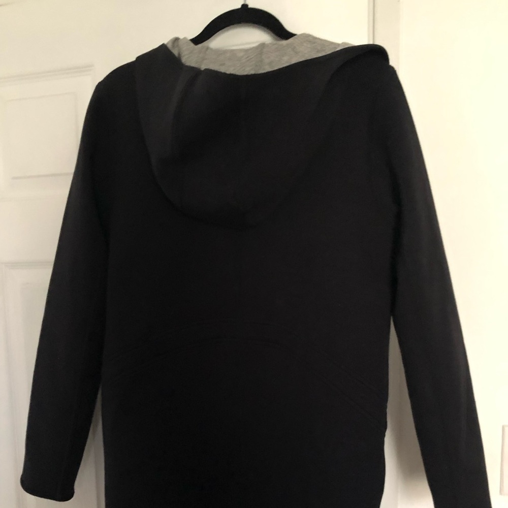 Lululemon  light weight coat